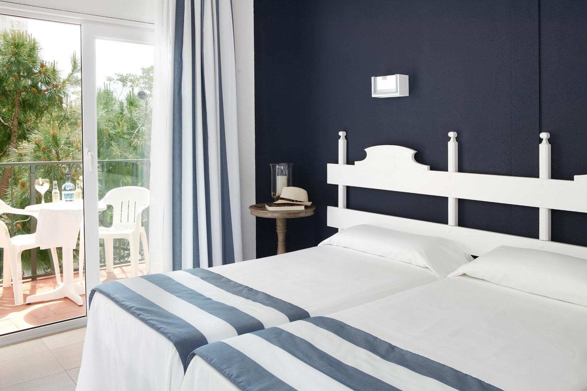 Twin Room with Balcony,1273069528:JPEG